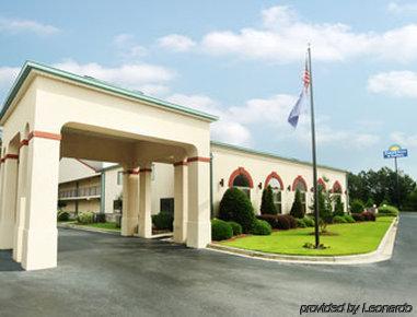 Days Inn & Suites By Wyndham Columbia Airport West Columbia Kültér fotó